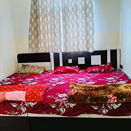 Jai Hanuman Guest House Palsana  ภายนอก รูปภาพ