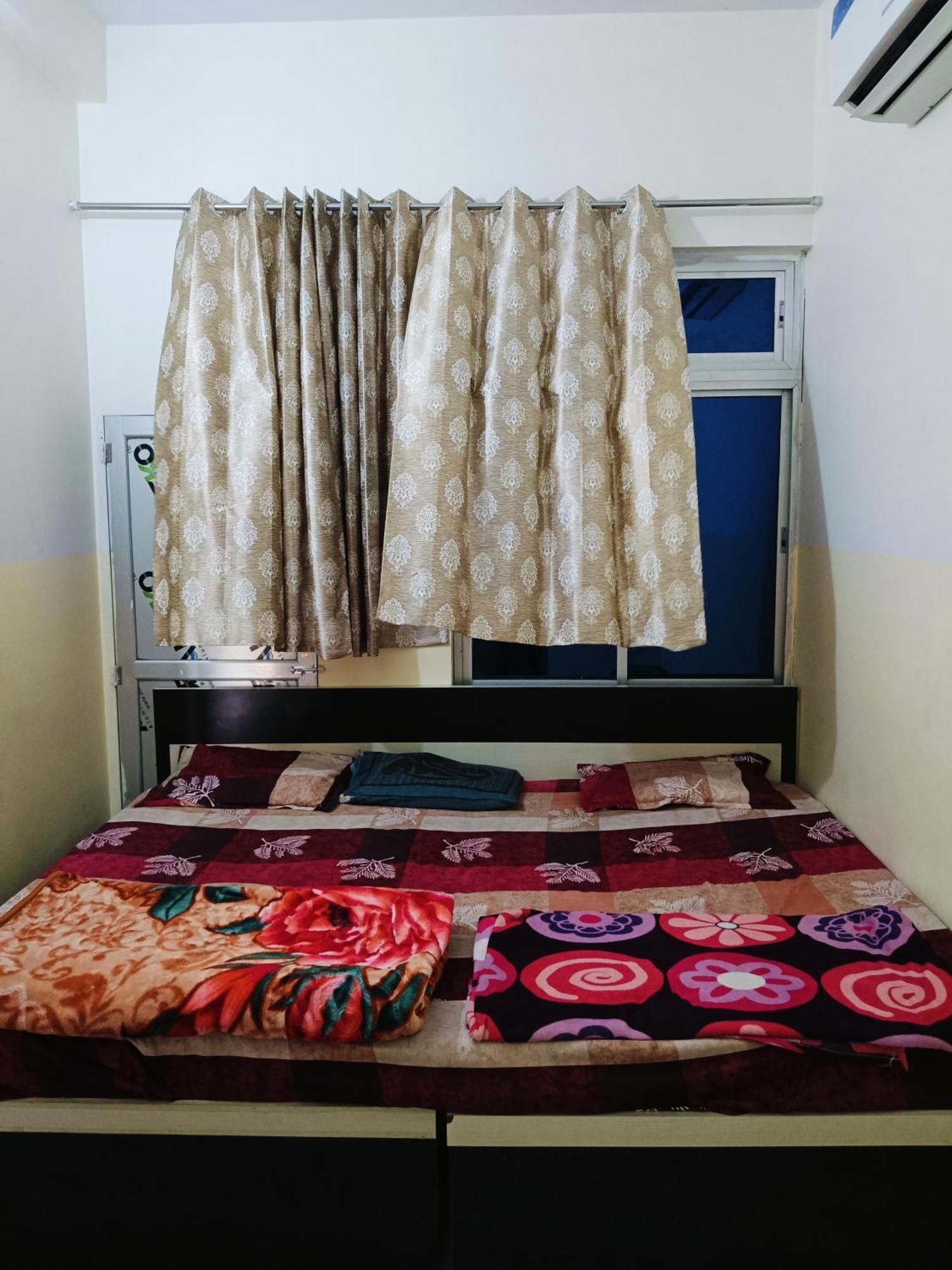 Jai Hanuman Guest House Palsana  ภายนอก รูปภาพ